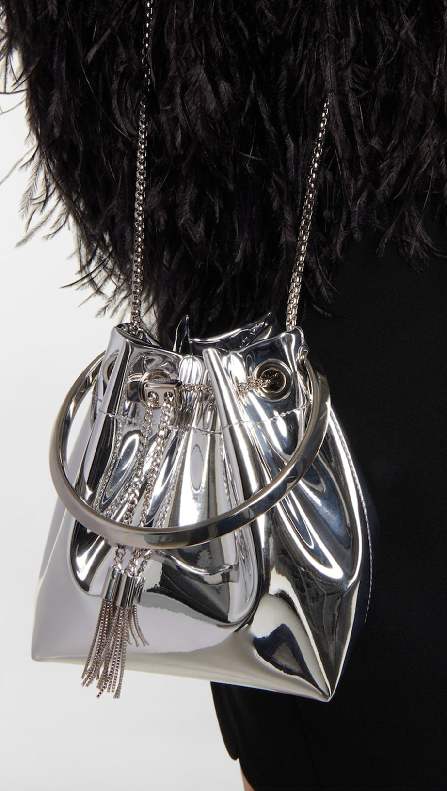 METALLIC ROUND HANDLES BUCKET BAG
