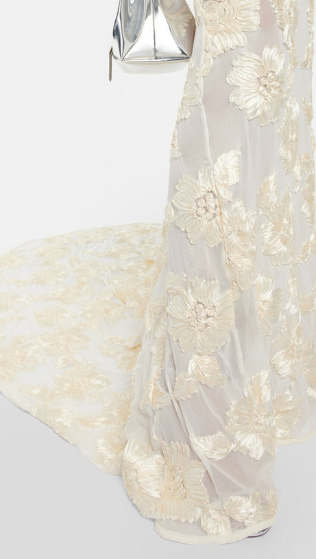 EMBROIDERED STRAPLESS GOWN IN APRICOT