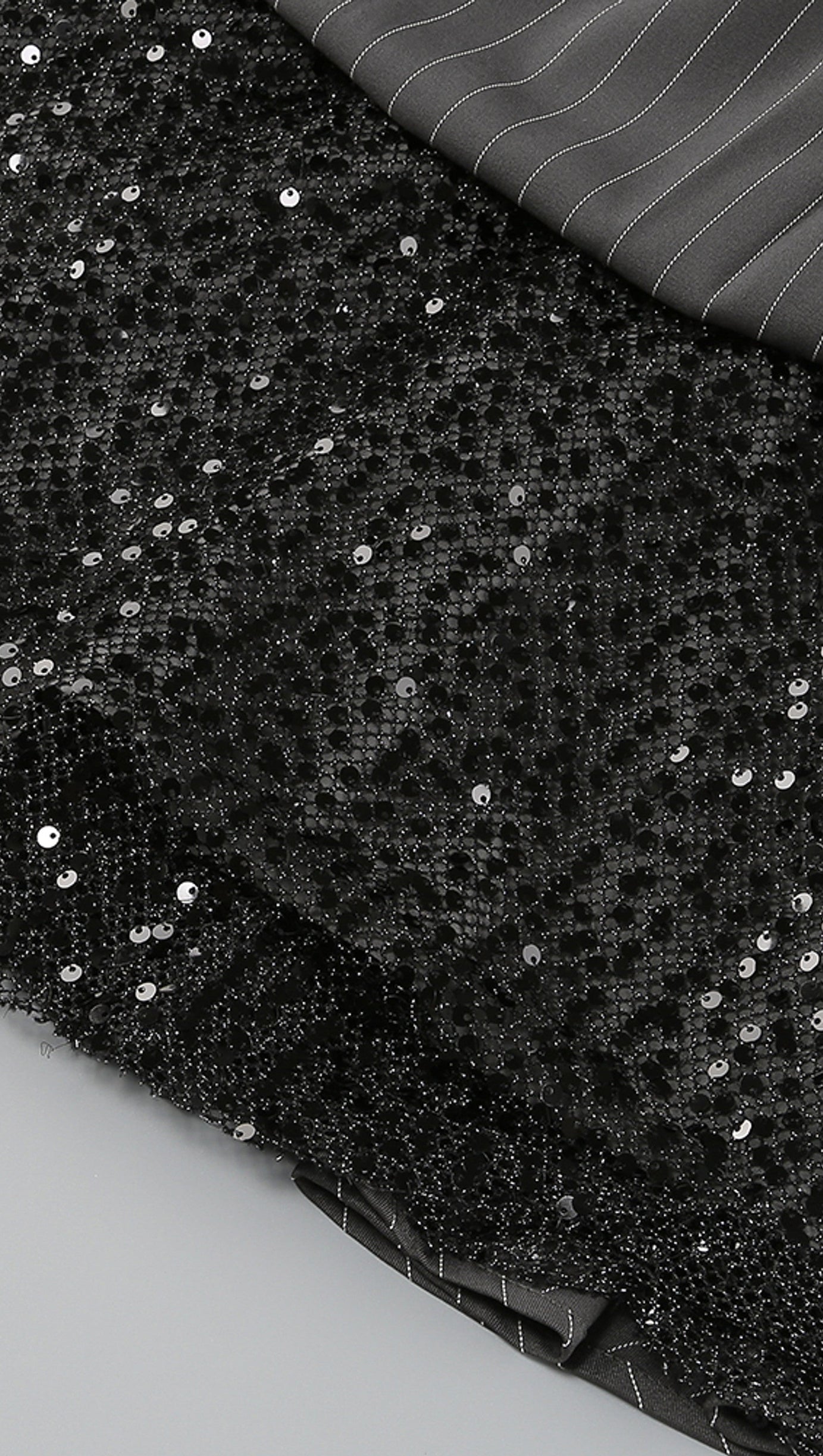 PUFF LANGARM KRISTALLKORSETT A-LINIENKLEID IN SCHWARZ