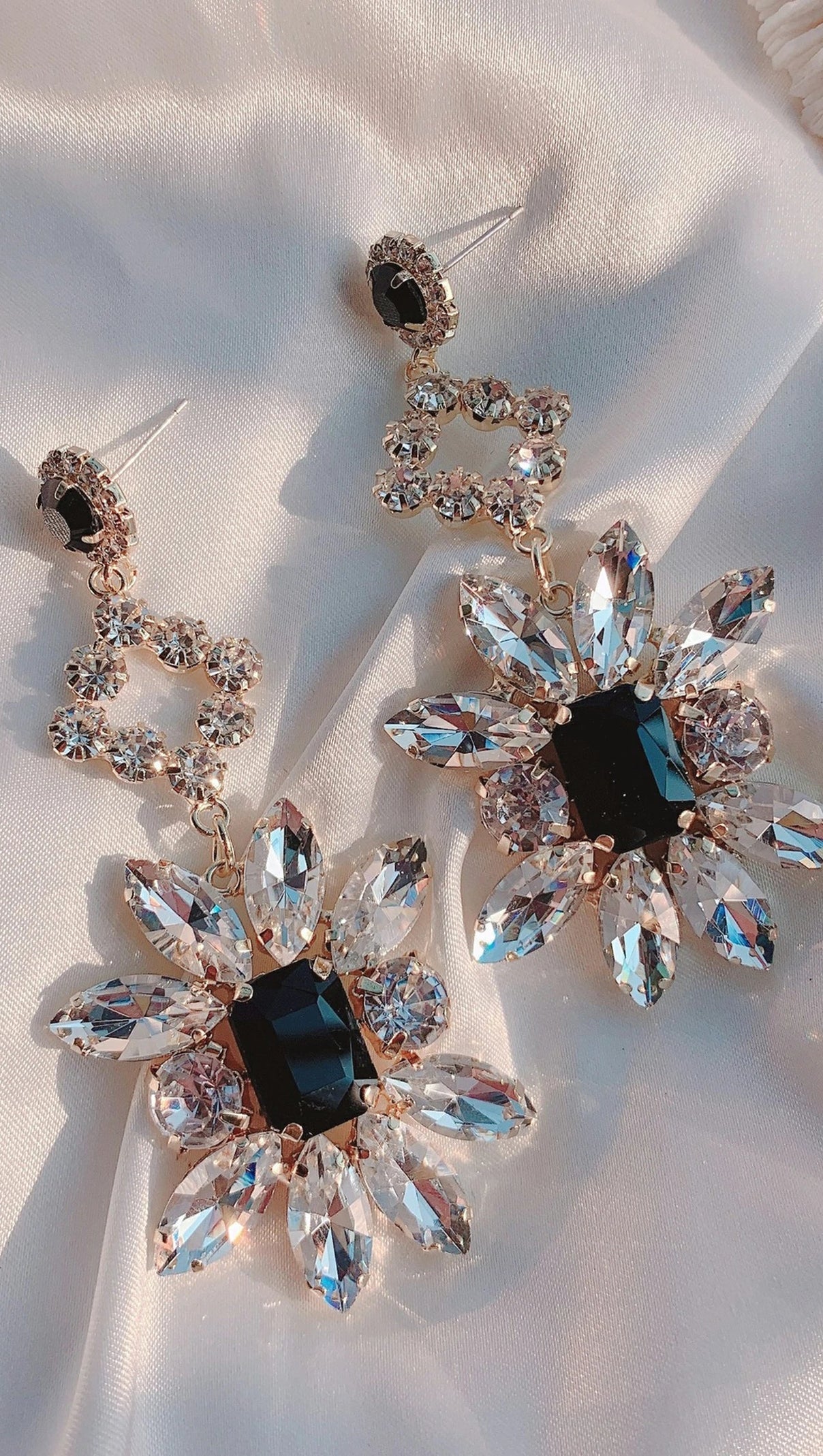 AIIZIE ALIYAH BLACK GEMSTONE CRYSTAL EARRINGS - product image