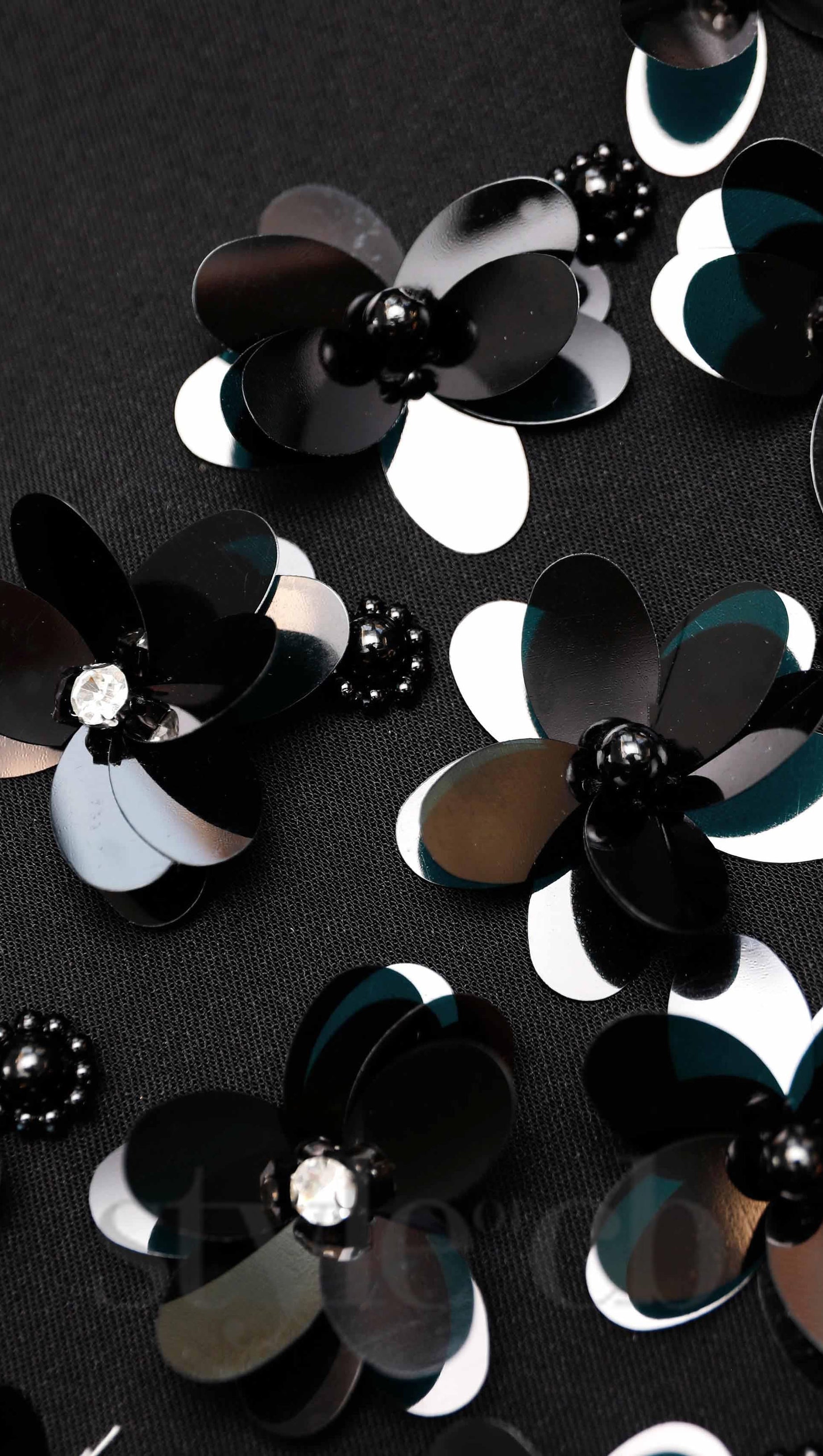 3D CREPE SEQUIN MINI DRESS IN BLACK