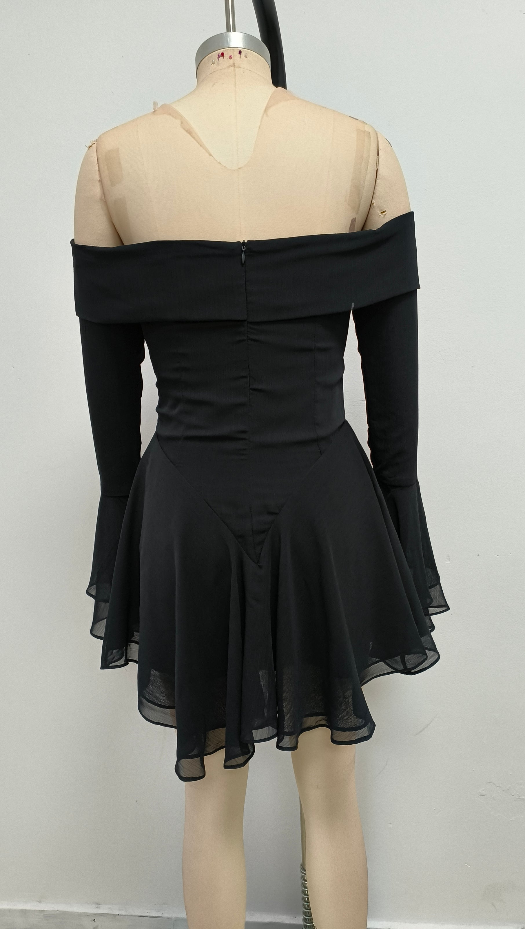 OFF-SHOULDER TIE LONG-SLEEVED MINI DRESS BLACK