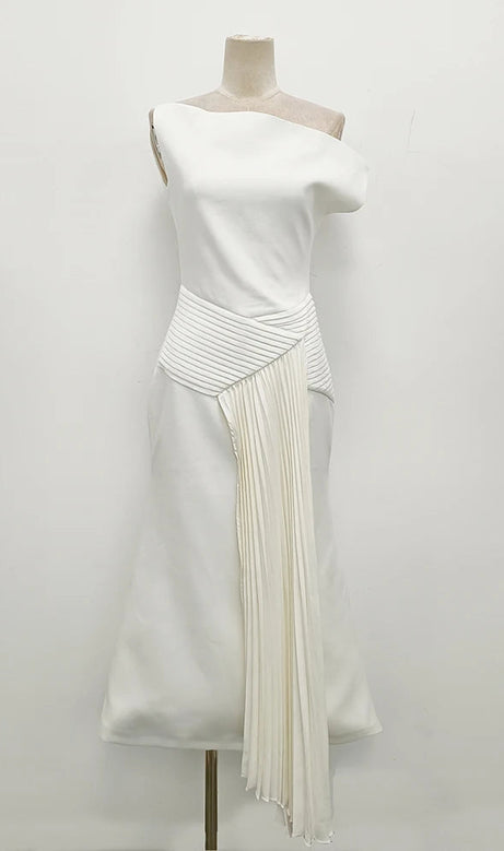 Elfenbeincremefarbenes, gerüschtes, drapiertes, asymmetrisches Maxikleid