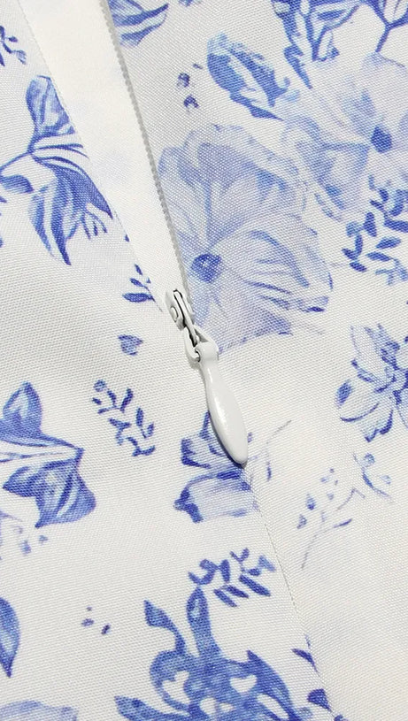 MIDIKLEID MIT BLUMENDRUCK IN BLAU 