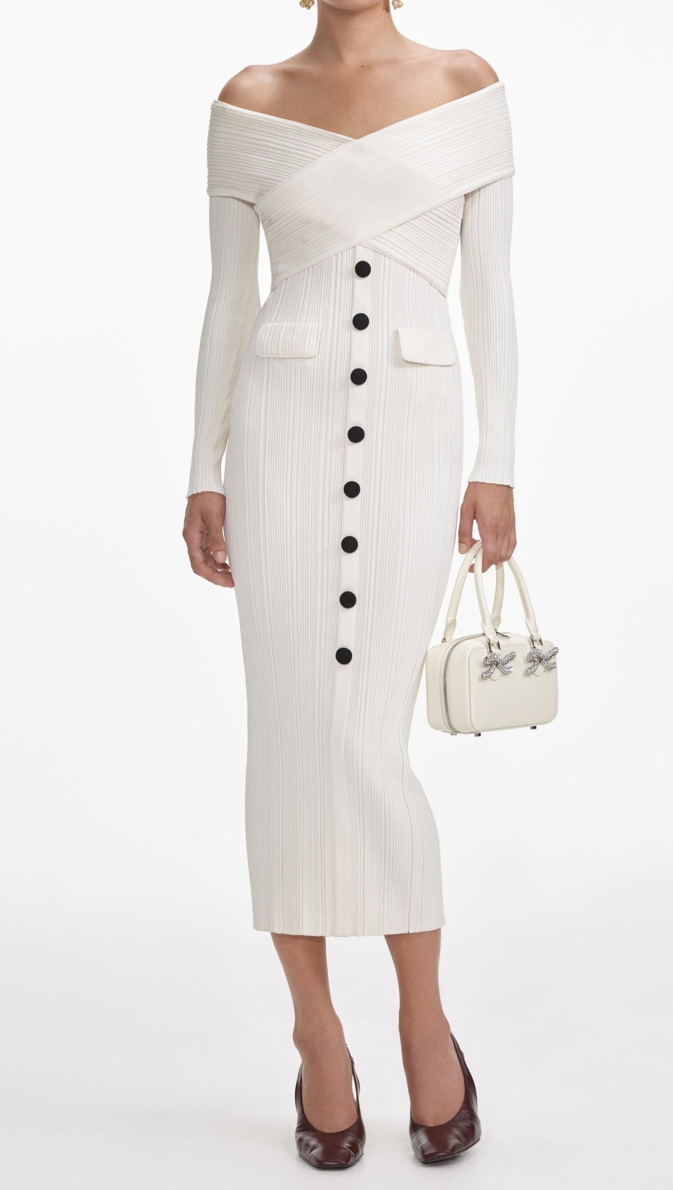 Penny – Schulterfreies Midi-Strickkleid in Creme