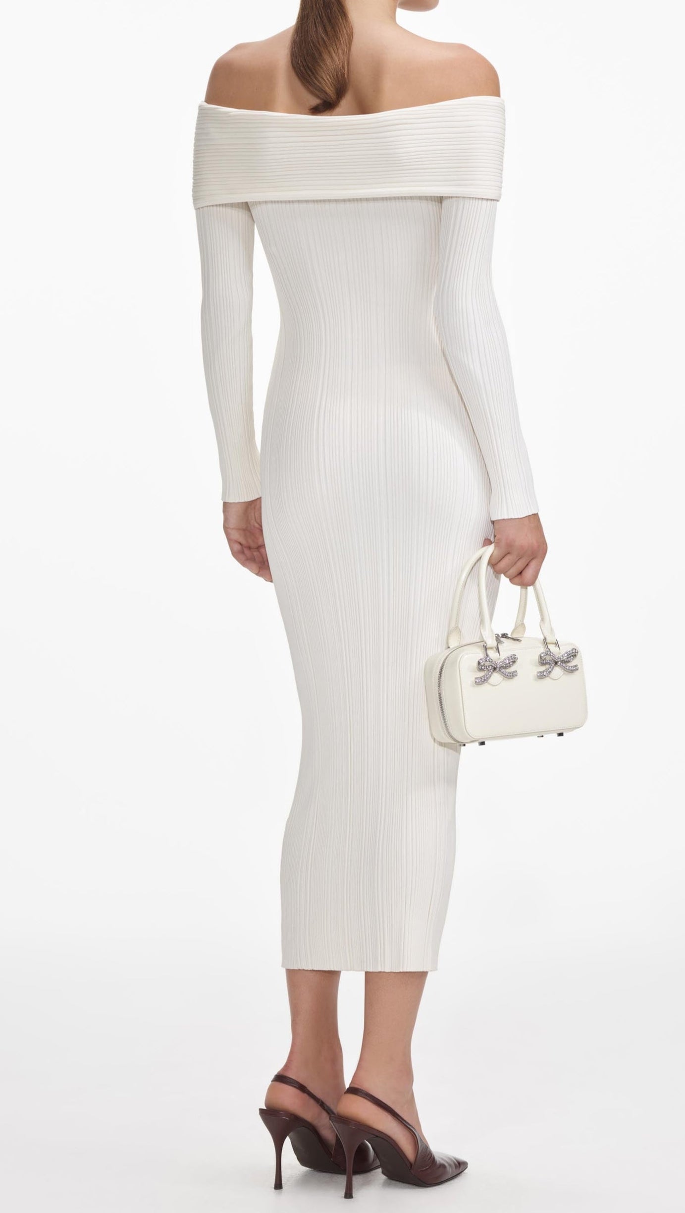 Penny – Schulterfreies Midi-Strickkleid in Creme