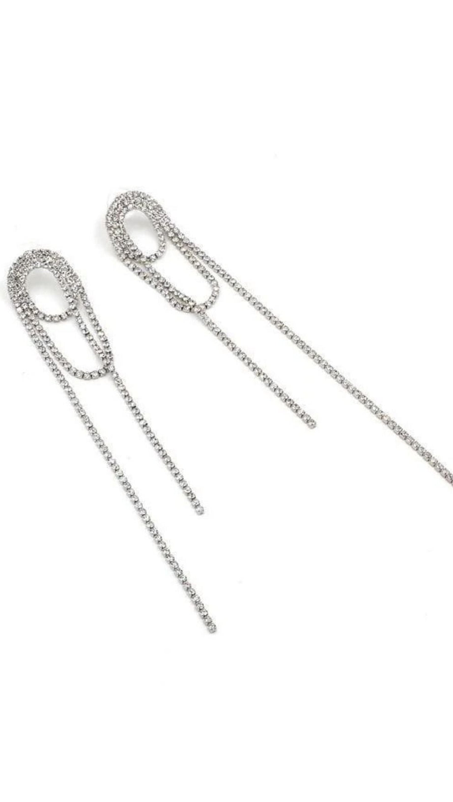 Silberfarbene Quastenohrringe mit Diamanten 