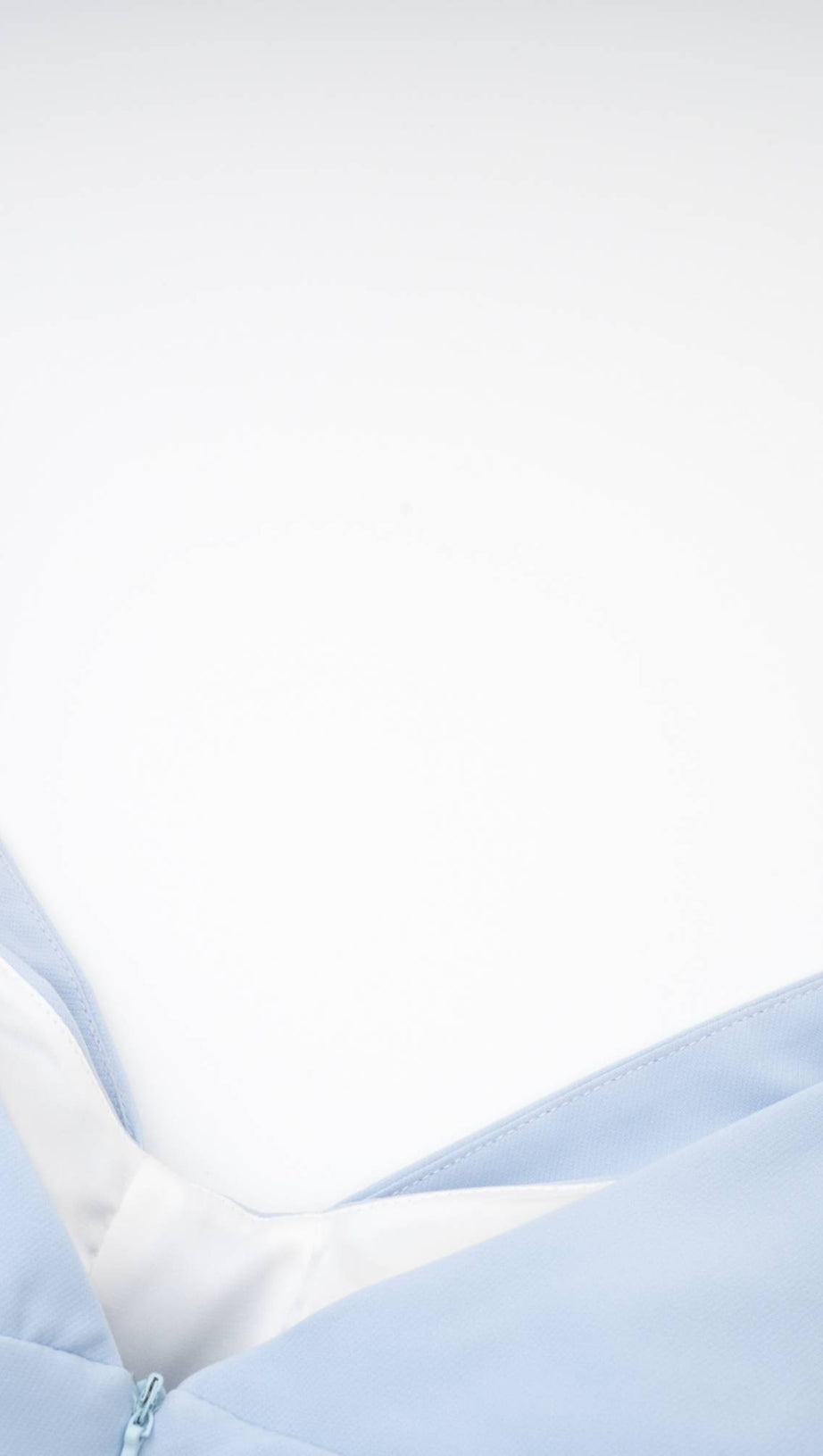 MINI ABITO CON MANICHE A FARFALLA BLU