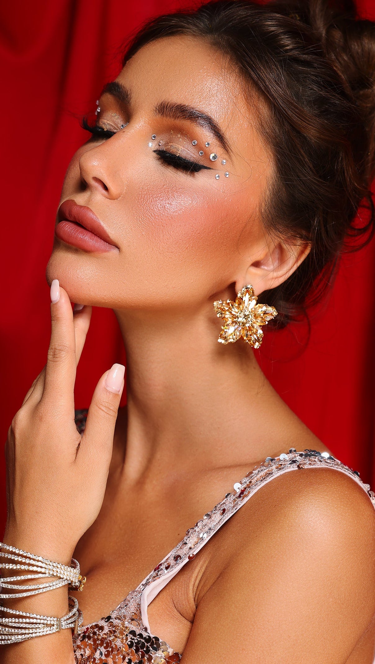 AIIZIE FLOWER RHINESTONE EARRINGS - product image