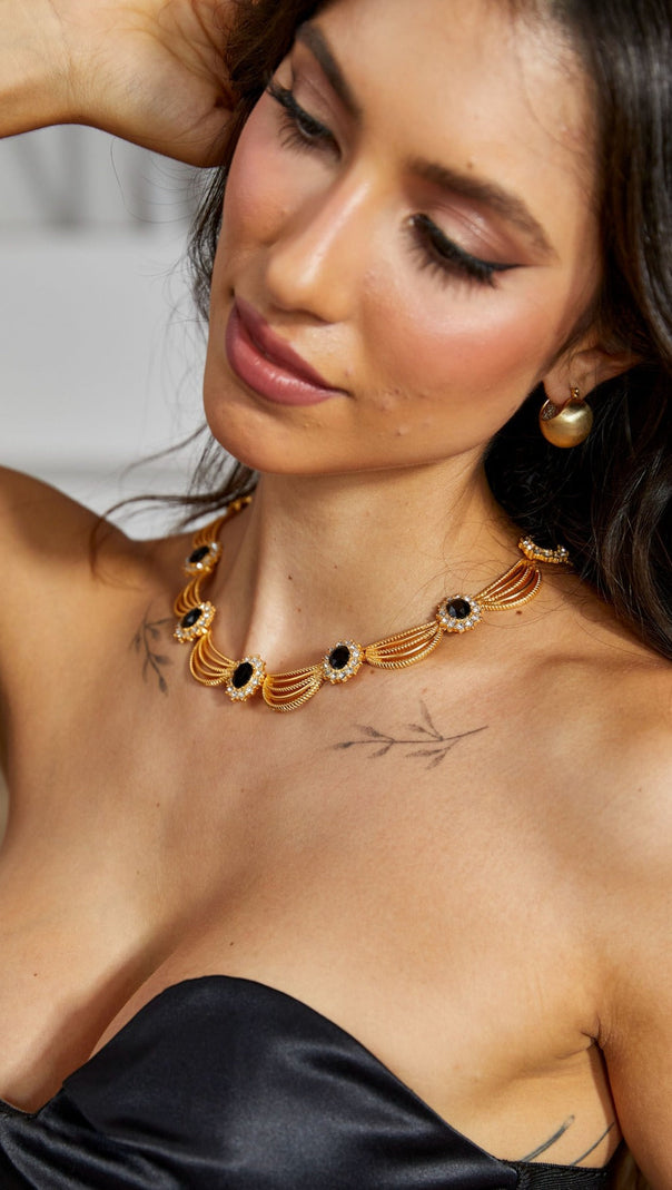 AIIZIE CURVY CRYSTAL NECKLACE - product image