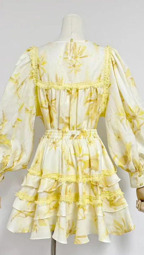 MABEL LAYER TRIM PRINT LANTERN SLEEVE MINI DRESS IN YELLOW