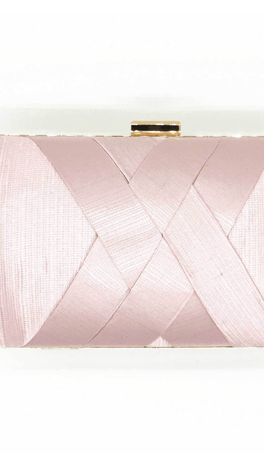 Seidenclutch mit Quastenanhänger.