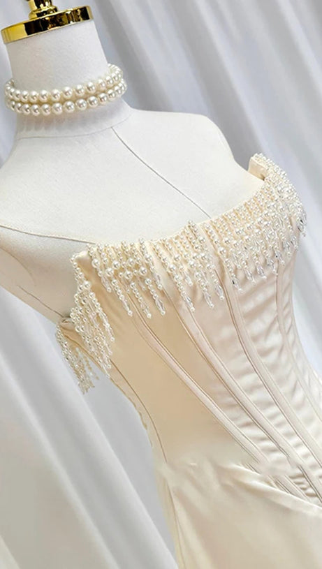 ABITO MIDI CON CORSETTO DI PERLE SENZA SPALLINE AVORIO