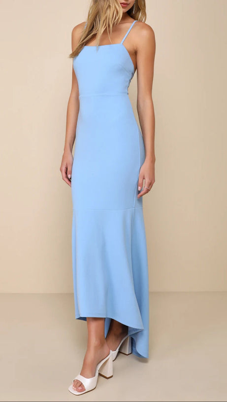 Atemberaubendes Enchantment – Hellblaues, rückenfreies Maxikleid mit Trompetensaum