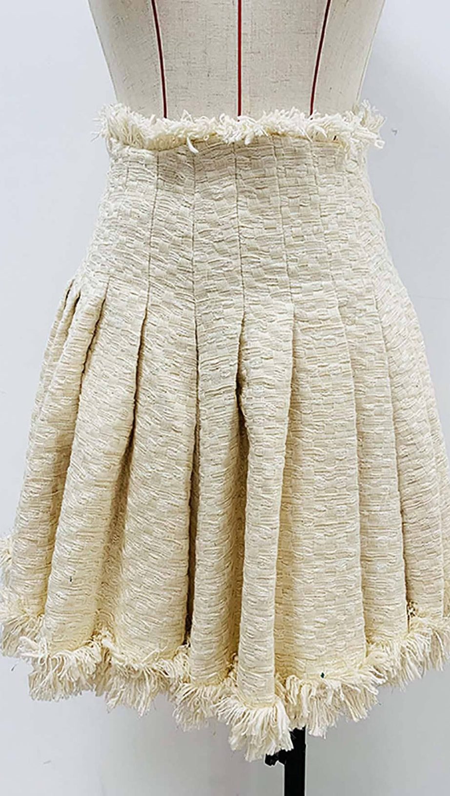 GIACCA CORTA IN TWEED CON PLACCATURA IN LVORY