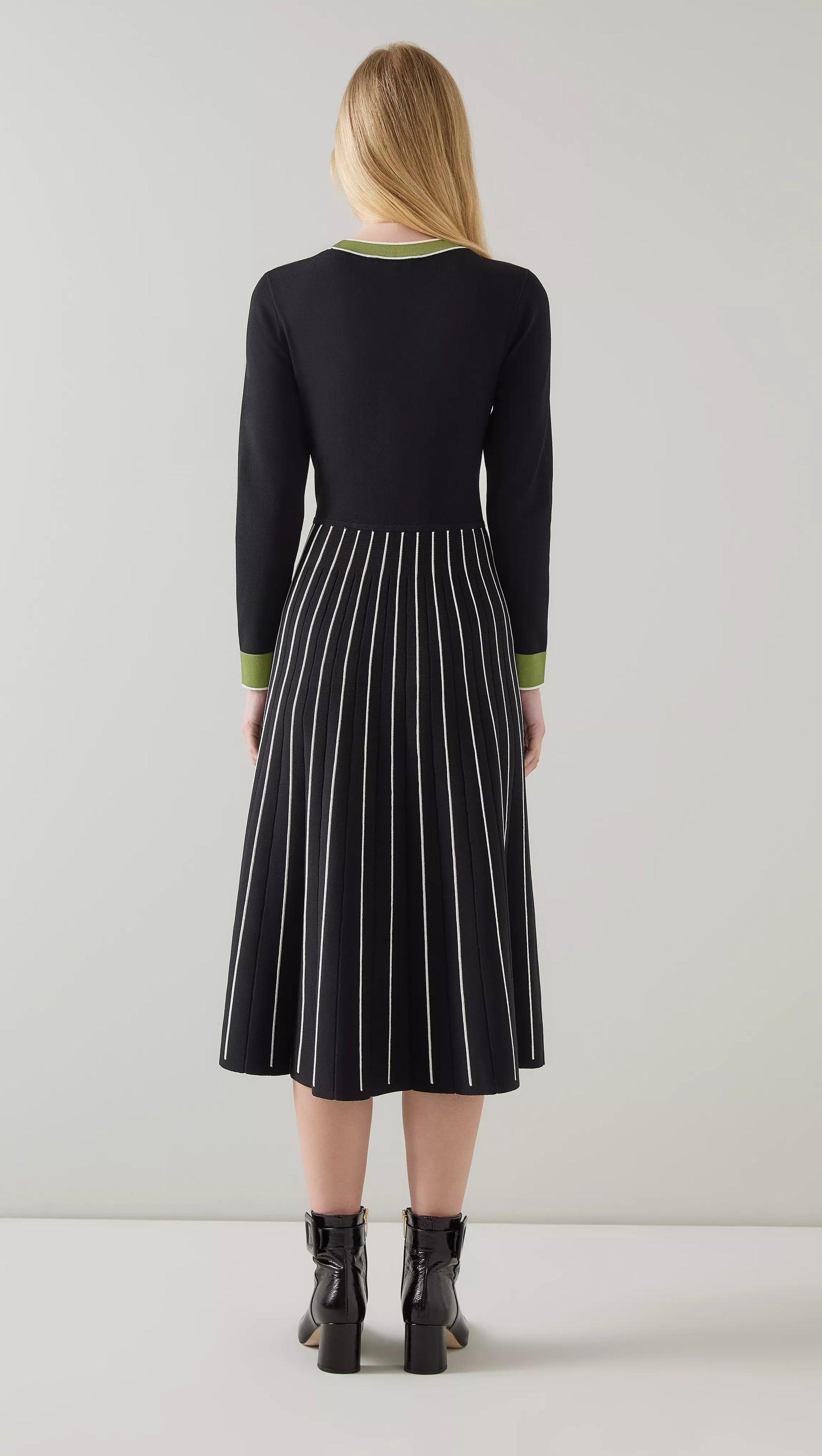 MULTI KNITTED MIDI DRESS IN BLACK