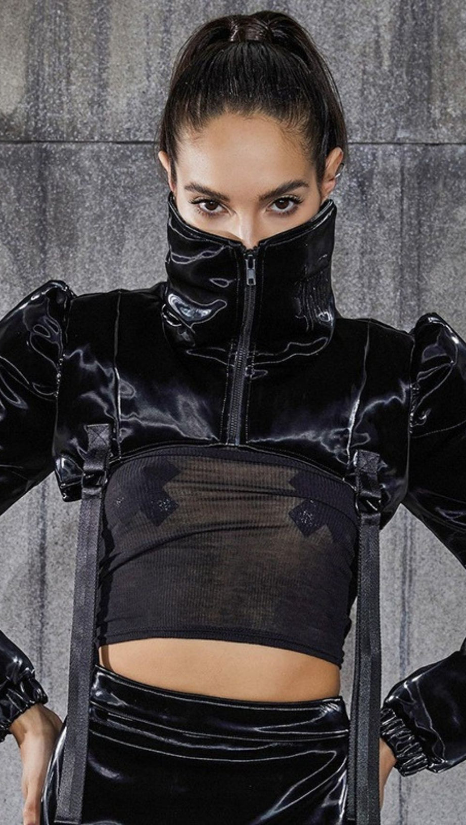 GIACCA CORTA BIANCA A COLLO ALTO