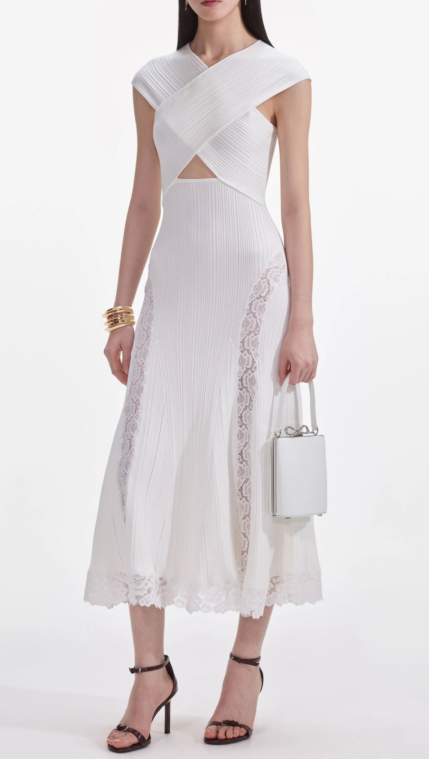 Weißes Midikleid aus Strick mit Spitzeneinsatz