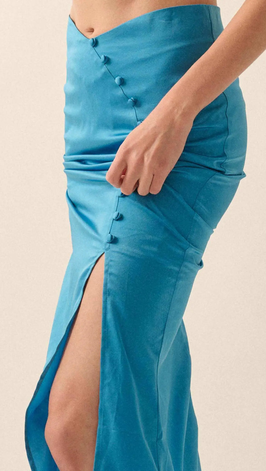 CURVE MATTE SATIN BUTTONED MAXI SKIRT