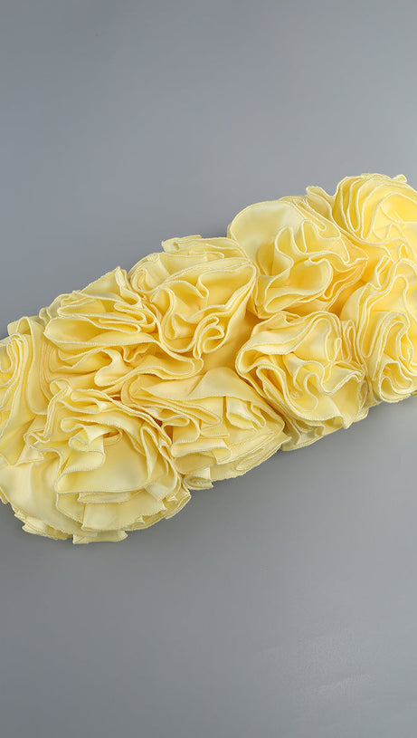 Amy – Minirock-Korsett-Set mit Blumenverzierung in Gelb