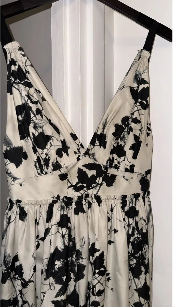 AIIZIE V NECK FLORAL PRINTED MINI DRESS IN WHITE - product image