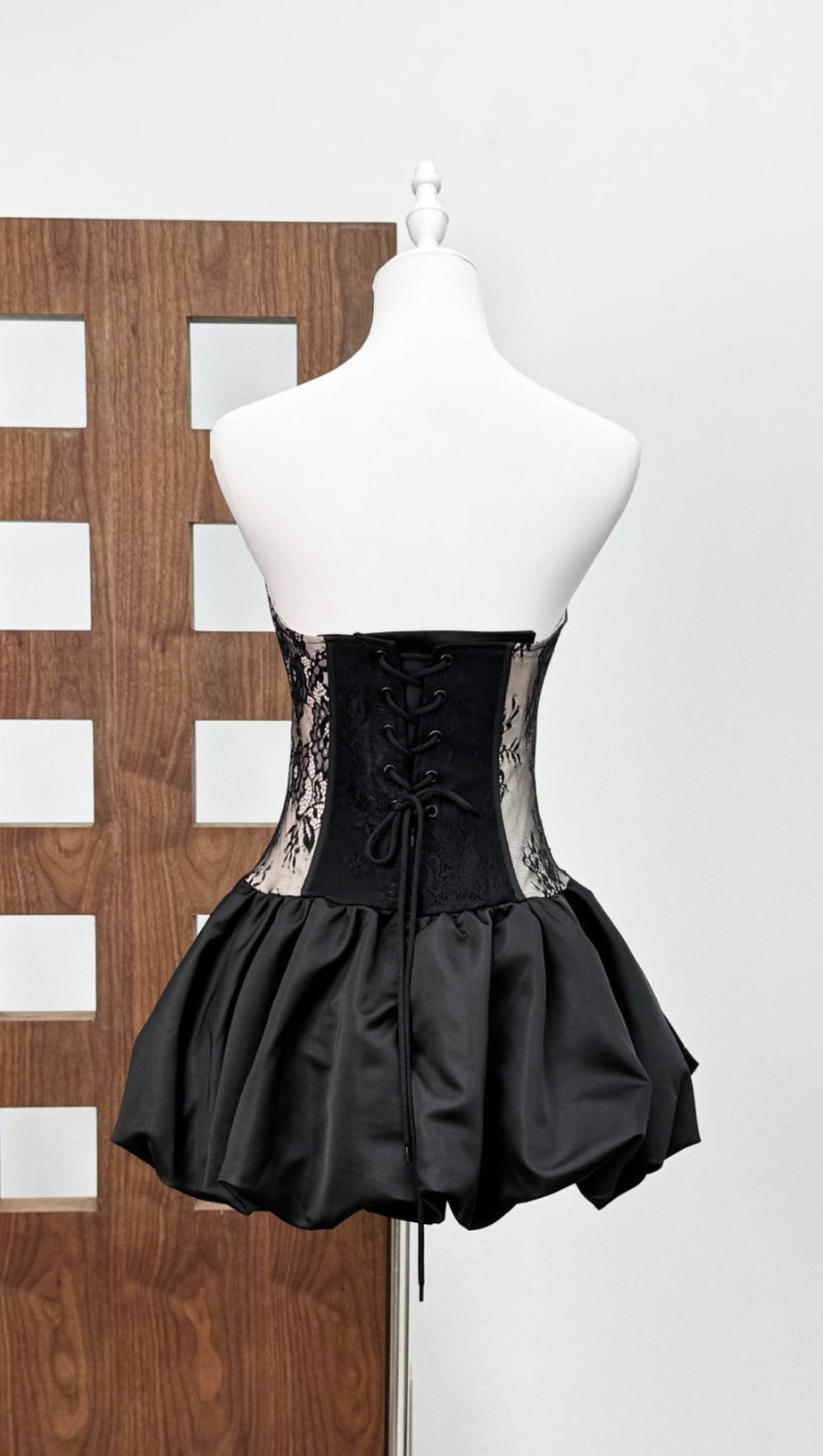 IRENE BLACK STRAPLESS CORSET MINI DRESS: SCULPTED DRAMA & CHIC ALLURE