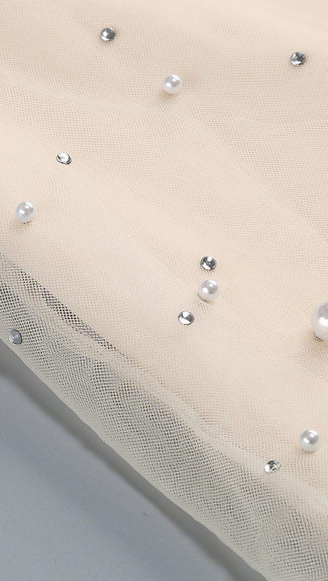 Schulterfreies, tailliertes, perlenverziertes Fischschwanzkleid 