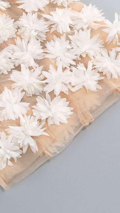 FLOWER EMBELLISHED MINI DRESS IN WHITE