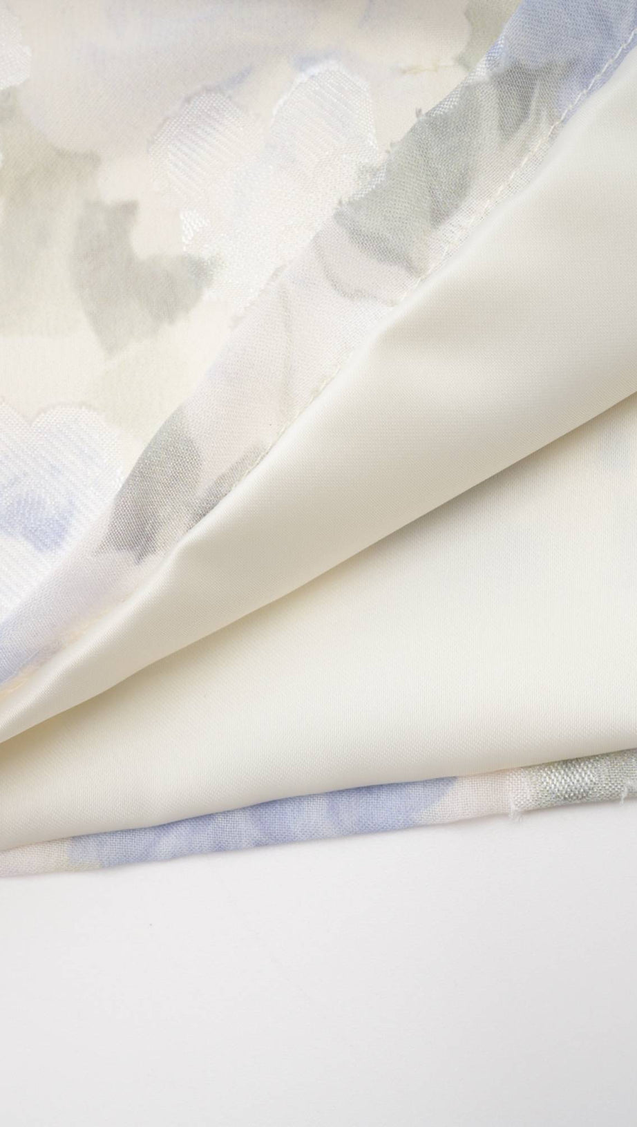 FLORAL PRINT RUCHED MINI DRESS IN WHITE