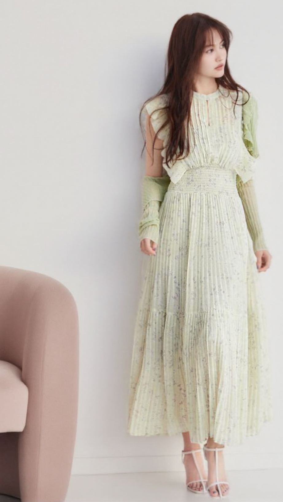 AUDREY SLEEVELESS PLEATED FLORAL MIDI DRESS IN MINT GREEN