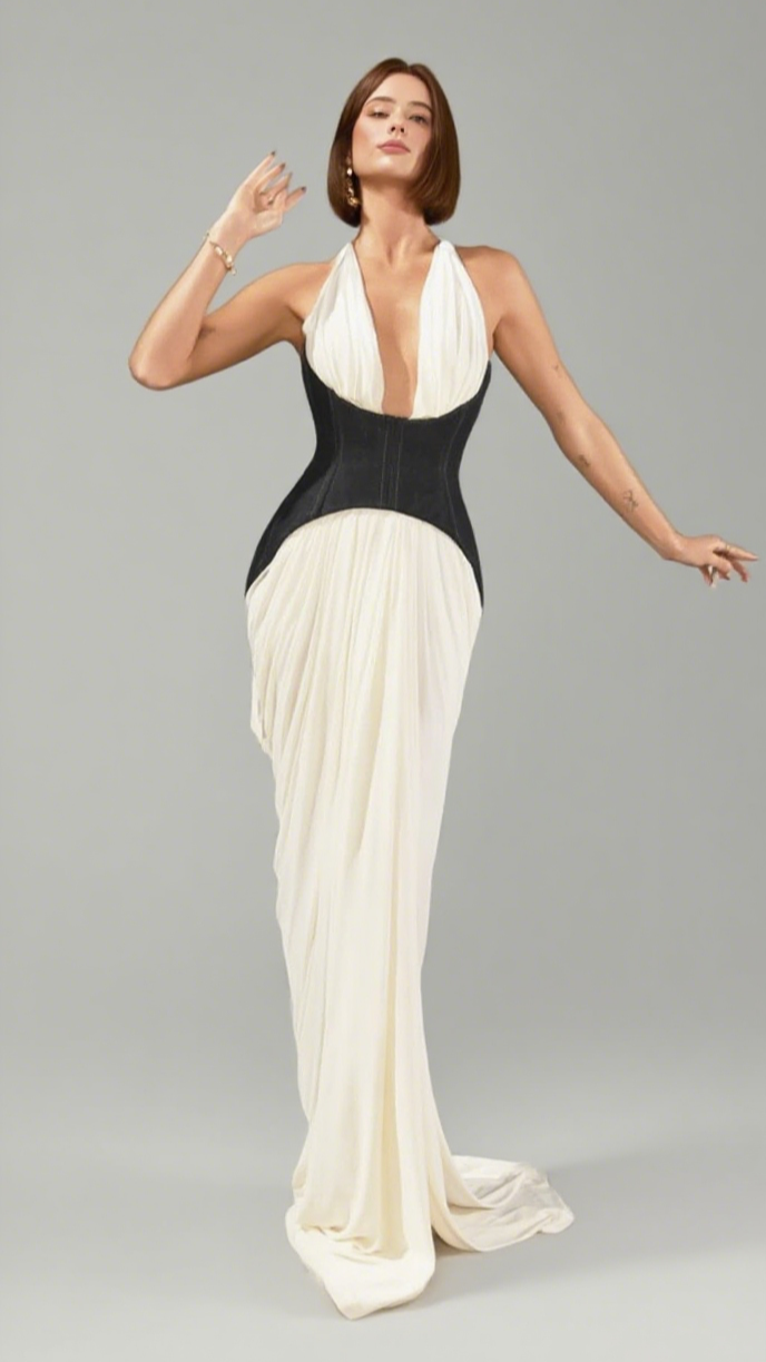 HALTER NECK CONTRAST CORSET MAXI DRESS IN WHITE