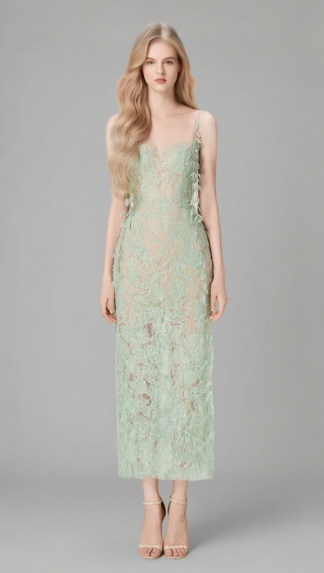 Mintgrünes Bleistiftkleid mit Perlenspitze