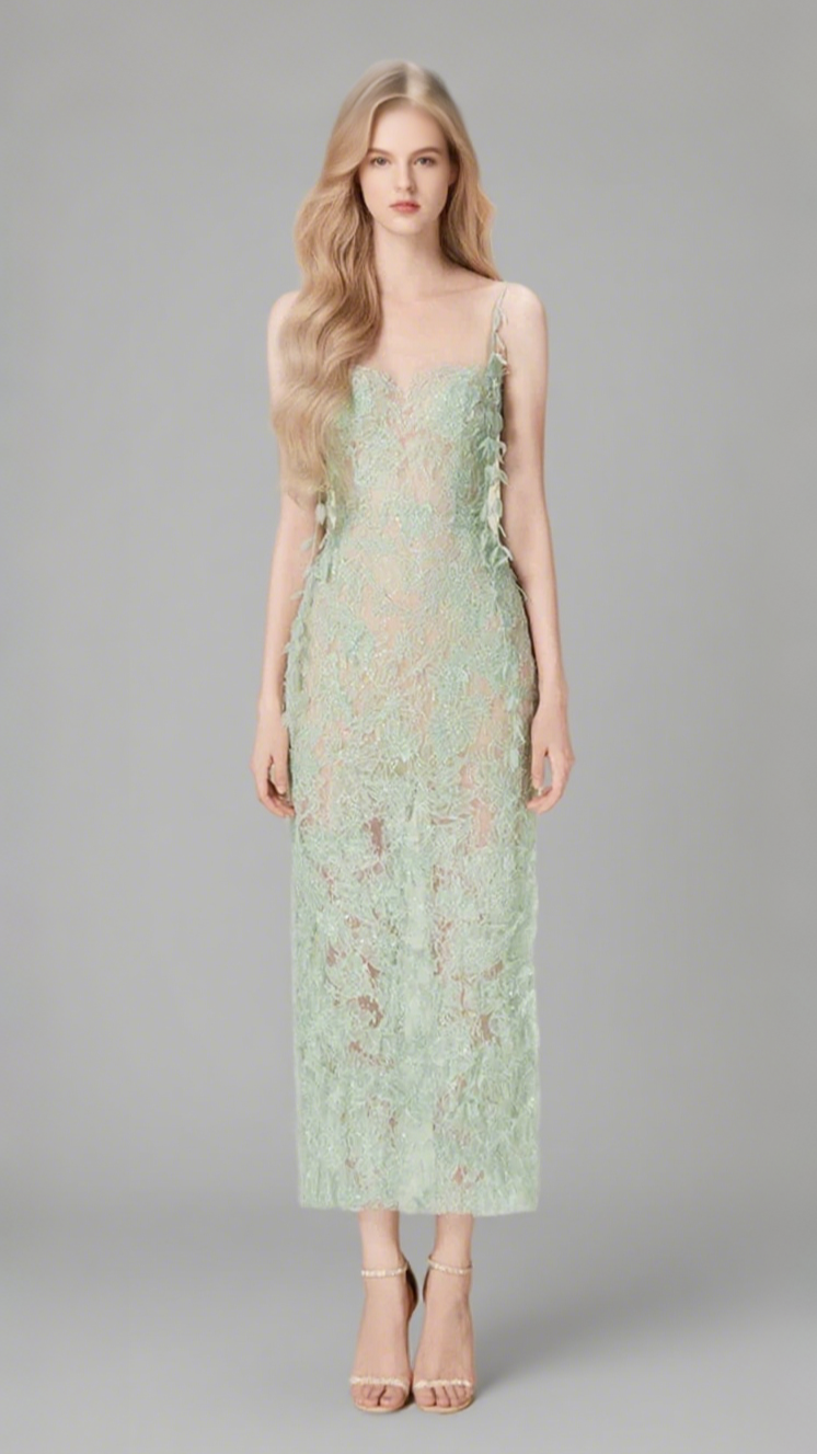 Mintgrünes Bleistiftkleid mit Perlenspitze