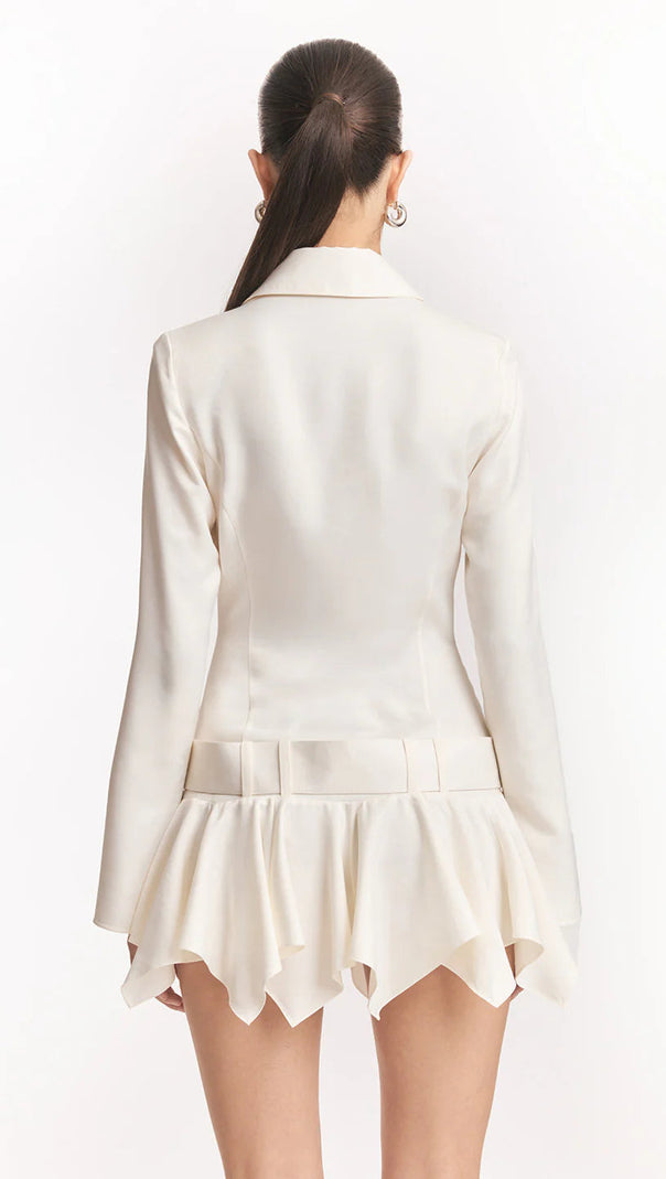 AIIZIE DINAH UMBRELLA TAIL HEM SHIRT MINI DRESS IN WHITE - product image