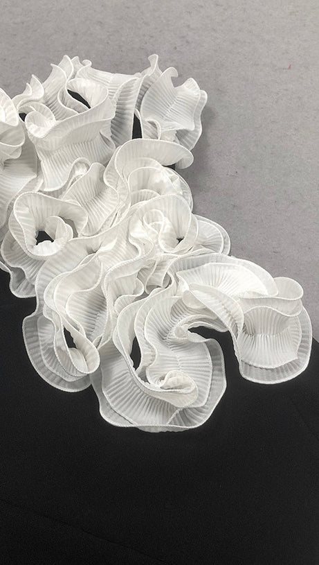 WHITE FLOWER EMBELLISHED STRAPLESS BLACK  MIDI DRESS