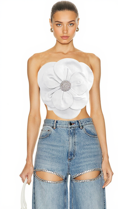 3D FLOWERS TOPS IN WHITE