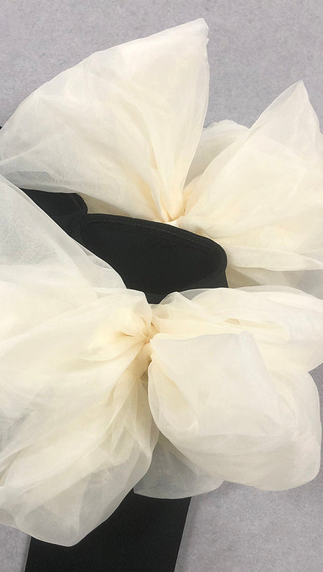 BOWKNOT FLORAL-SHAPE EMBELLISHED MAXI DRESS IN BLACK