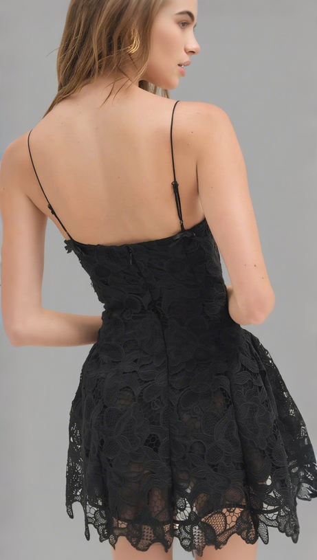 LACE HOLLOW SLEEVELESS MINI DRESS IN BLACK