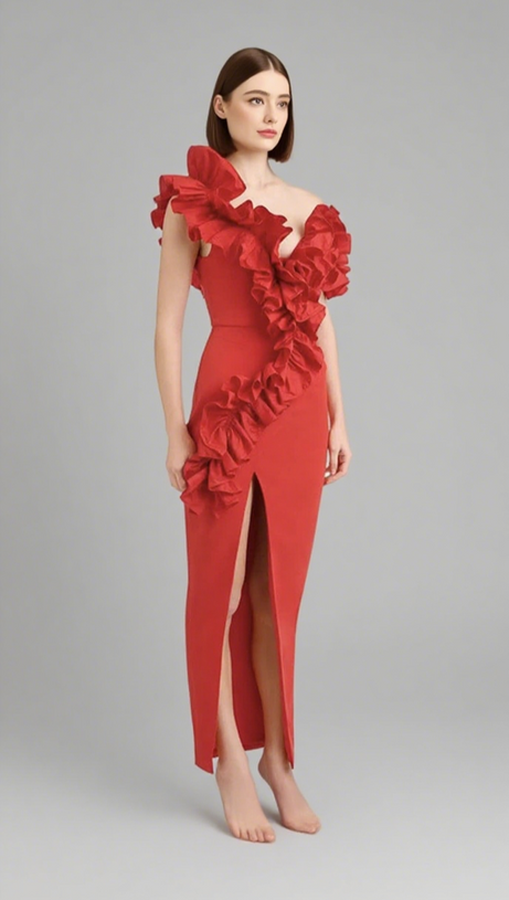 Rotes Midikleid mit One-Shoulder-Träger, Rüschenbesatz und Schlitz