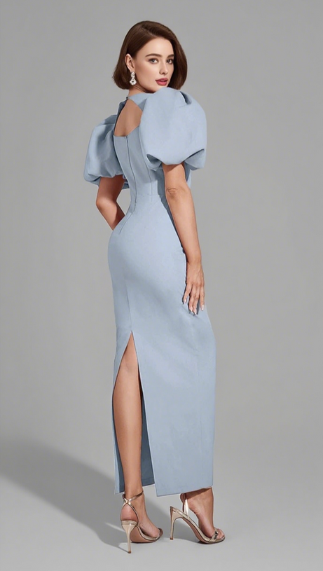 Midikleid mit Puffärmeln und Cutout auf der Rückseite in Hellblau