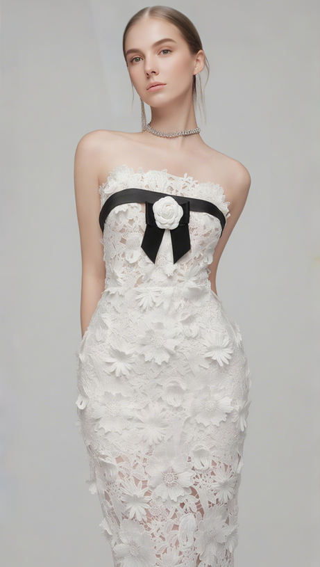 STRAPLESS FLOWER EMBROIDERY MAXI DRESS IN WHITE