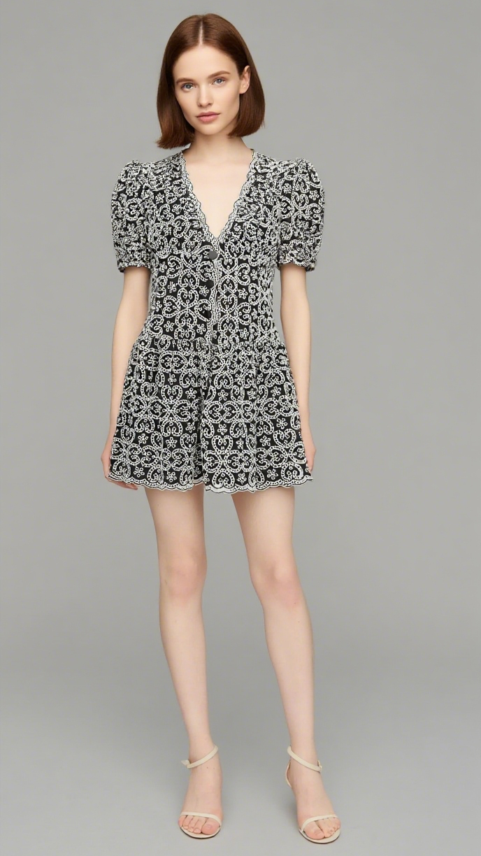 schwarzes Guipure-Minikleid mit V-Ausschnitt