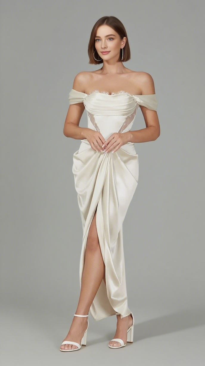 Schulterfreies Midikleid aus Satin mit Schleife und gerüschten Trägern in Elfenbein