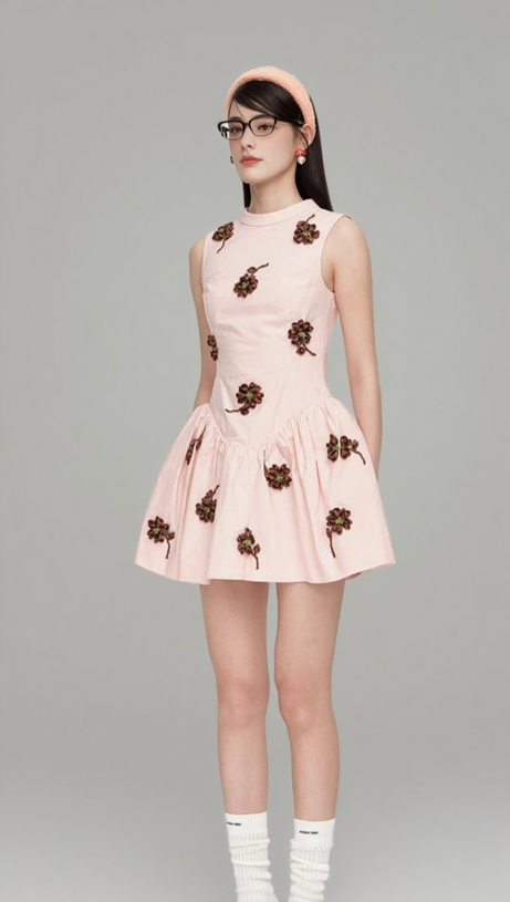 VIVIEN FLOWER EMBELLISHED PUFFY MINI DRESS IN PINK