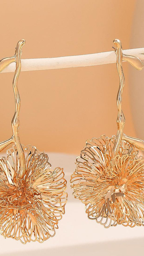 AIIZIE CYNTHIA FLOWER EARRINGS - product image
