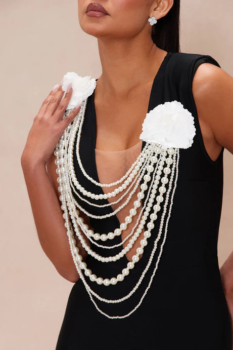 CHEYENNE PEARL BANDAGE GOWN IN BLACK