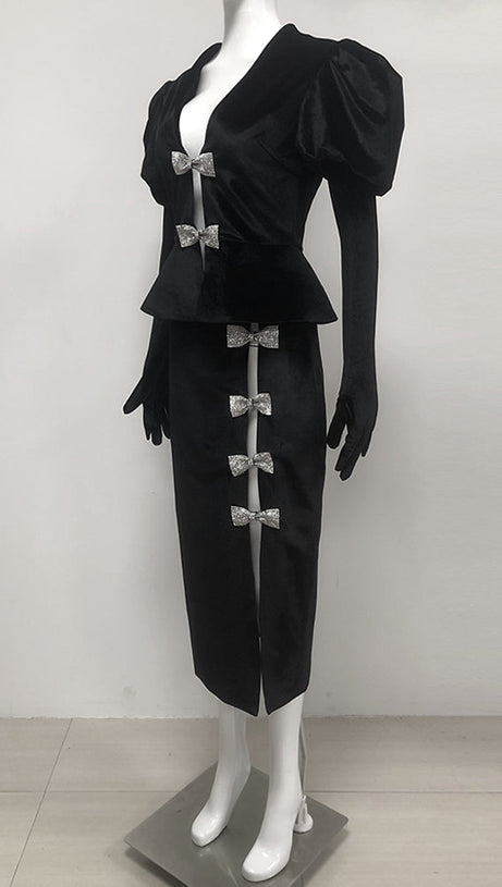 COMPLETO ABITO CORTO CON FIOCCO E TAGLIO VICTORIA NERO