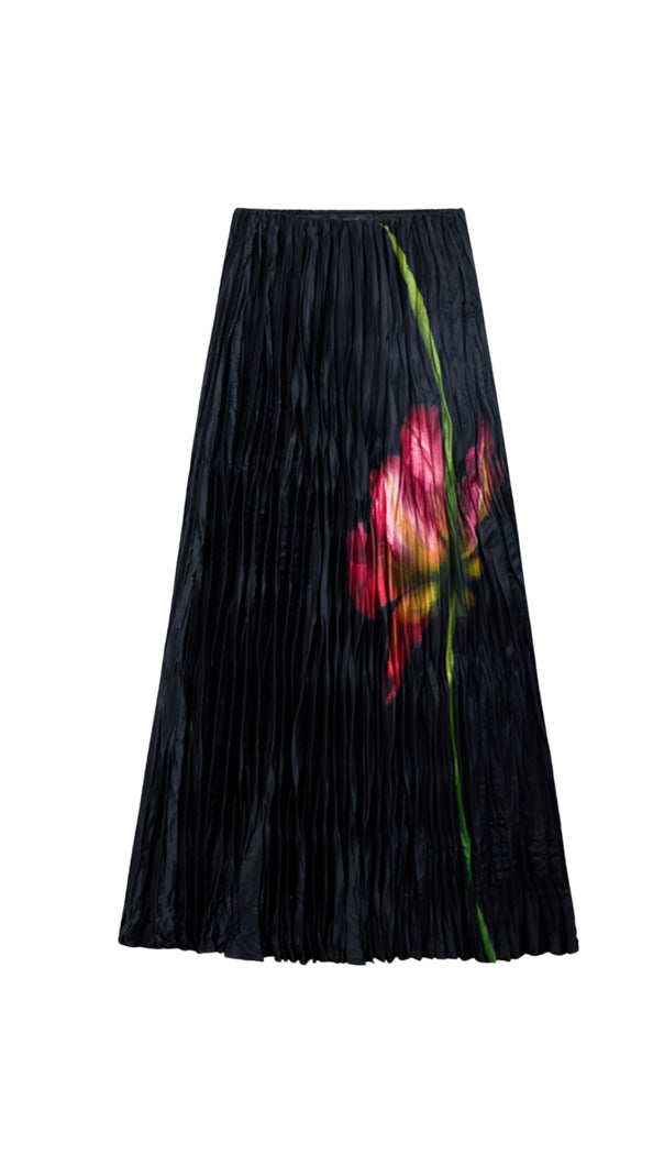 AIIZIE ZANNA PRINT PLEATED SKIRT IN BLACK - product image