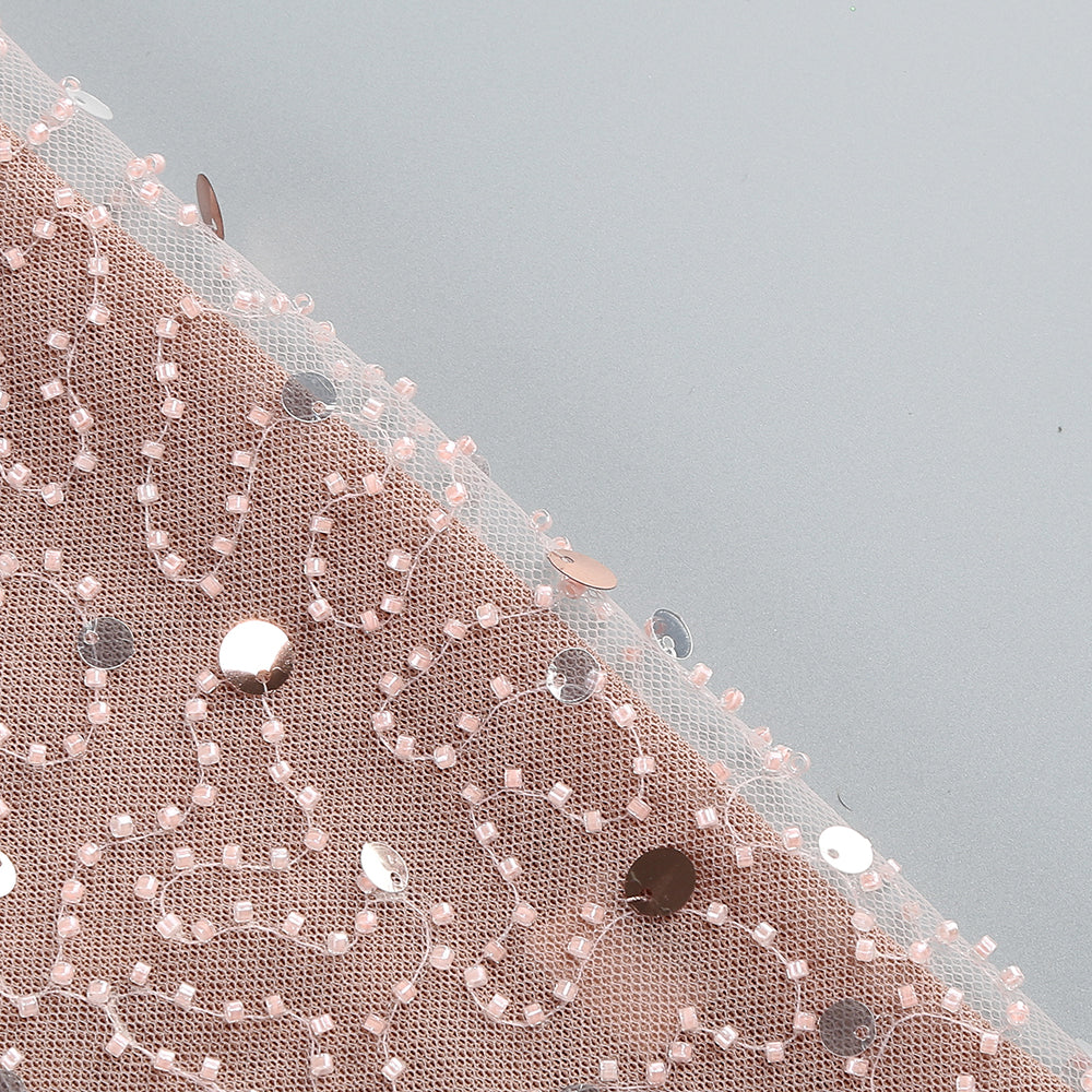 Maxikleid mit Pailletten und Kristallblättern in Hellbraun