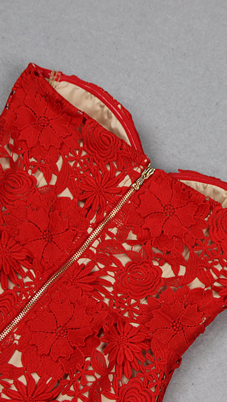 Schulterfreies Midikleid mit Blumen-Cut-Out